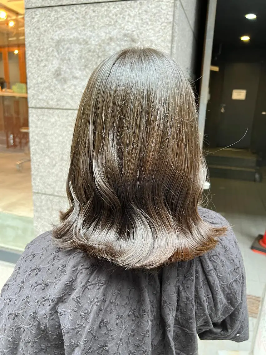 ミディアム カラー THINK SHOP sakiのヘアスタイル
