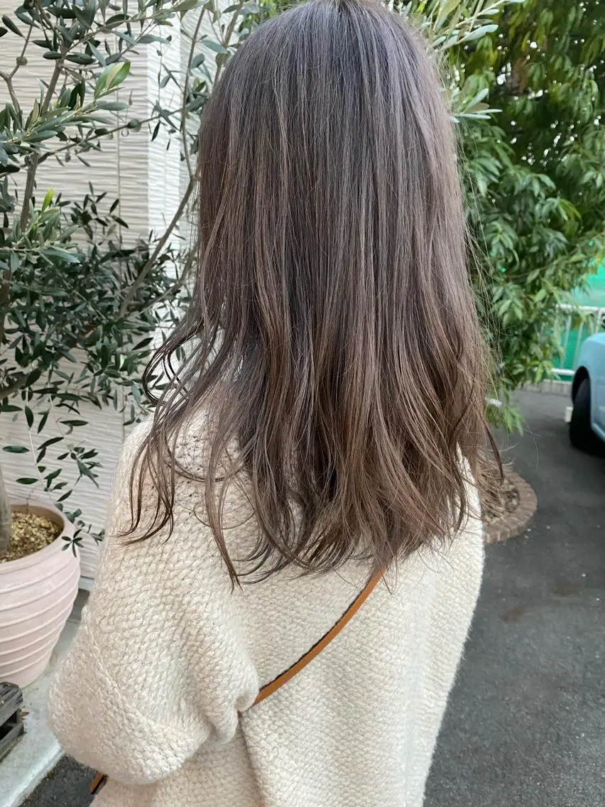 ロング カラー ベージュカラー ブリーチ 透明感カラー ハイライトカラー ハイトーンカラー カット ヘアカラー トリートメント 【浜松・豊橋】 ニシモトのヘアスタイル