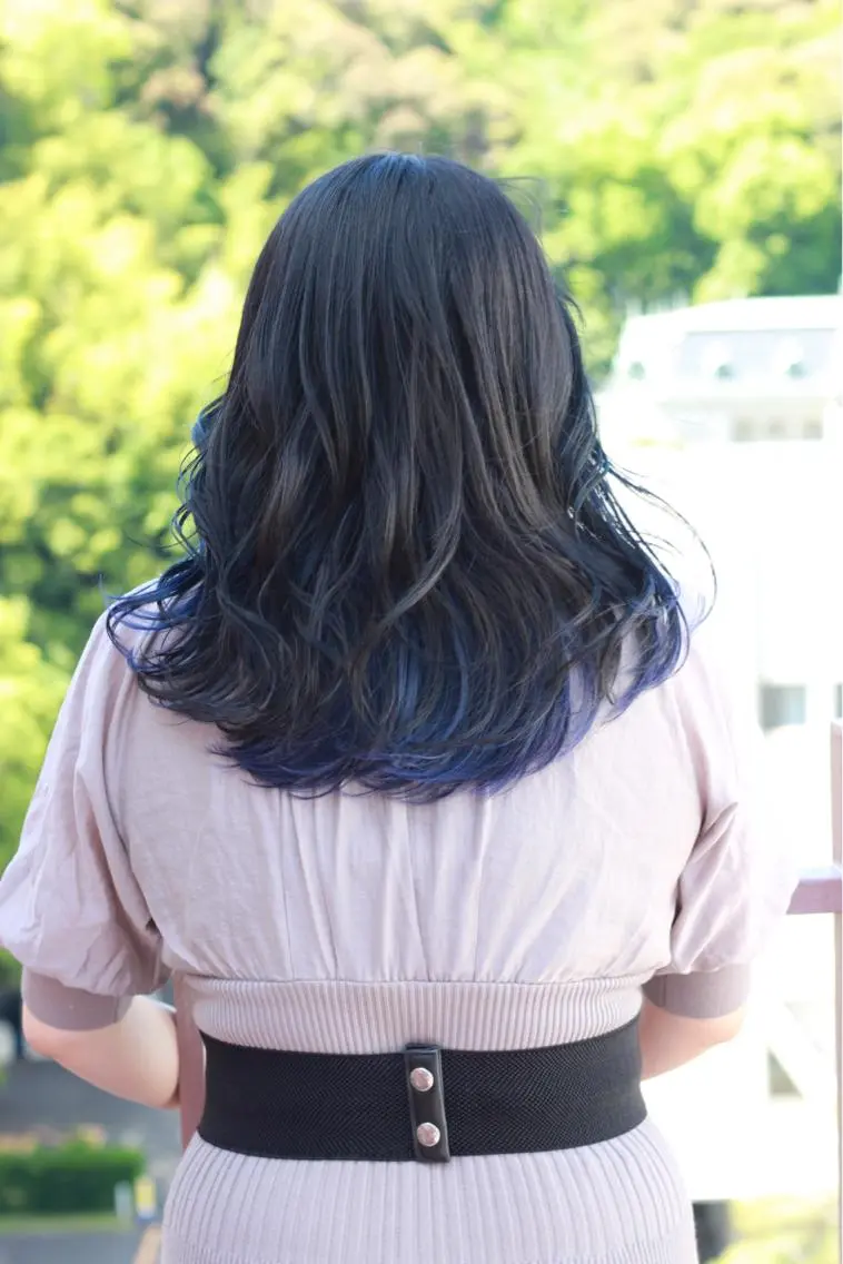 セミロング カラー ブルーカラー インナーカラー ヘアカラー Viage （ビアージュ）のヘアスタイル