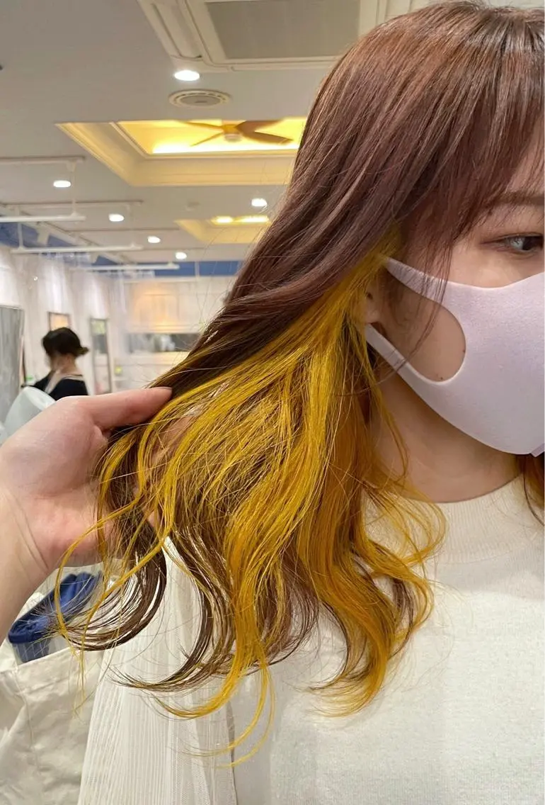 カラー white.梅田 デザインカラー🦄のヘアスタイル