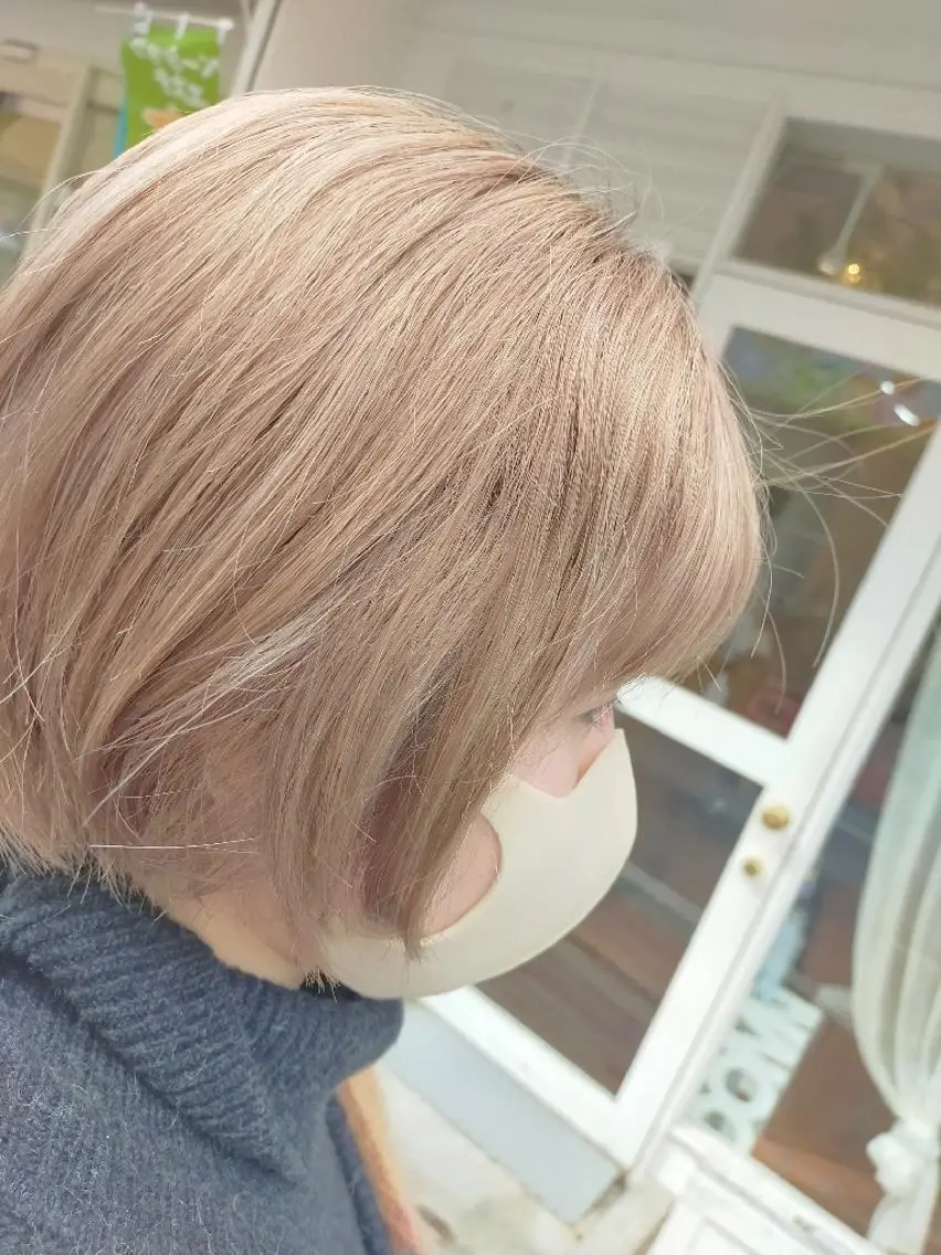 ショート カラー ベージュカラー ハイトーンカラー ミルクティーベージュ ショートヘア Culumi クルミ 松井照雄/梅田茶屋町のヘアスタイル