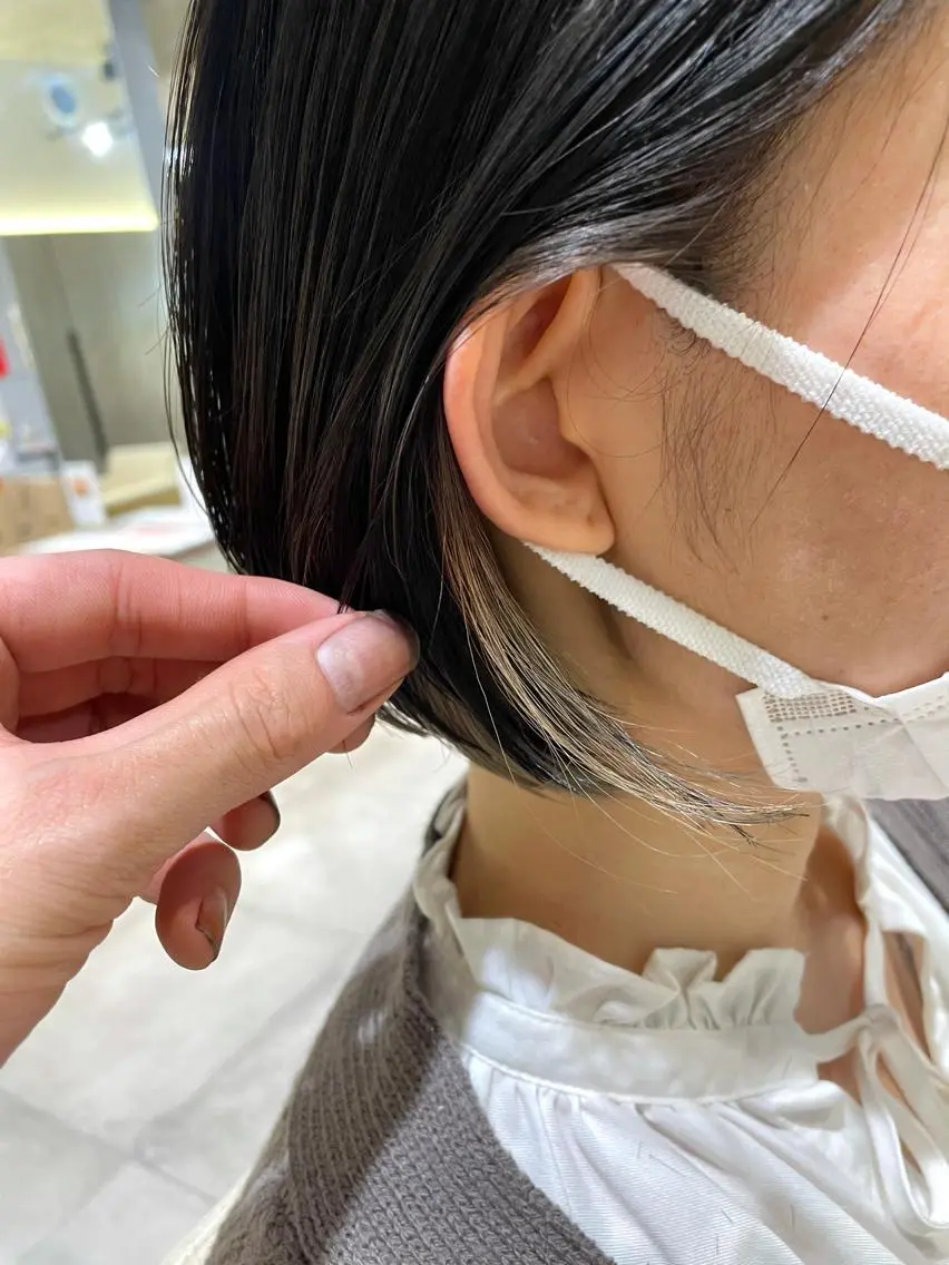 ショート カラー ブリーチ インナーカラー ブリーチモデル募集中 小柴のヘアスタイル