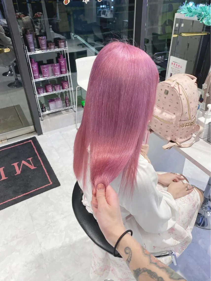 ロング カラー パーマ ヘアアレンジ メンズ キッズ ネイル マツエク・マツパ アイブロウ ヘアカラー トリートメント 💖オタク美容師 ꒰ঌ♡モモ♡໒꒱のヘアスタイル