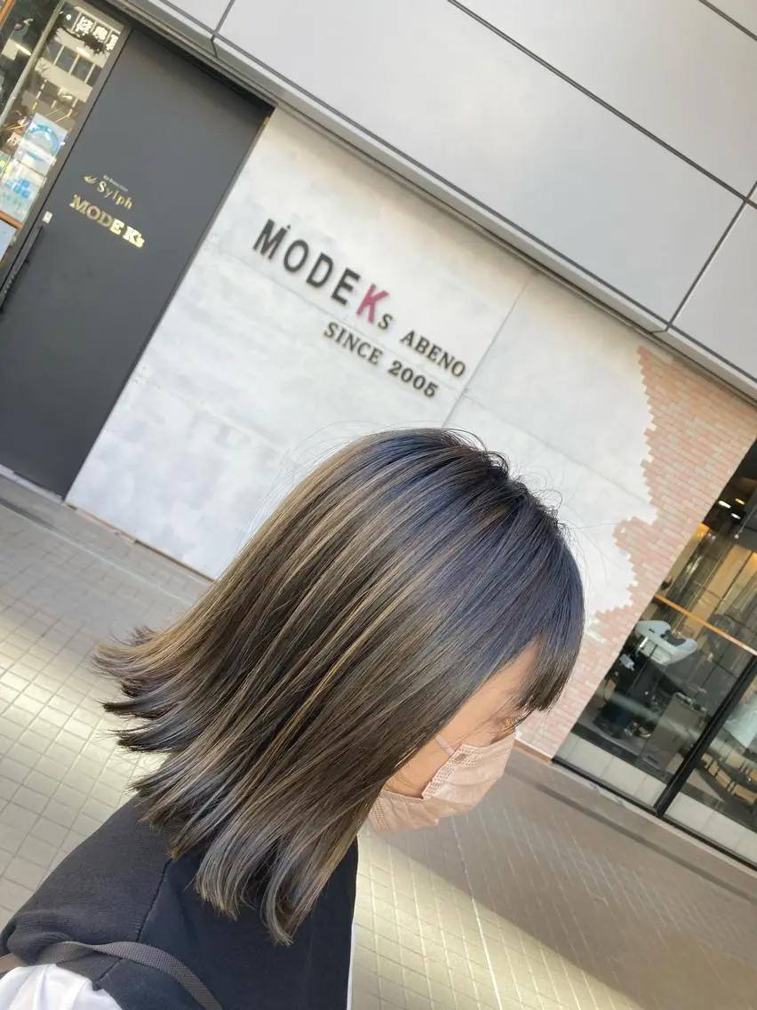 ミディアム カラー ハイライトカラー 3Dハイライト ハイライト カット ヘアカラー トリートメント SHAFT Ieiriのヘアスタイル