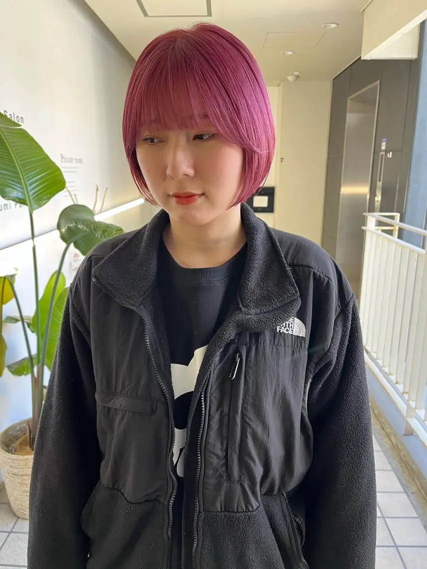 ショート カラー ヘアアレンジ 🫧umu.🫧韓国 /レイヤーカットのヘアスタイル