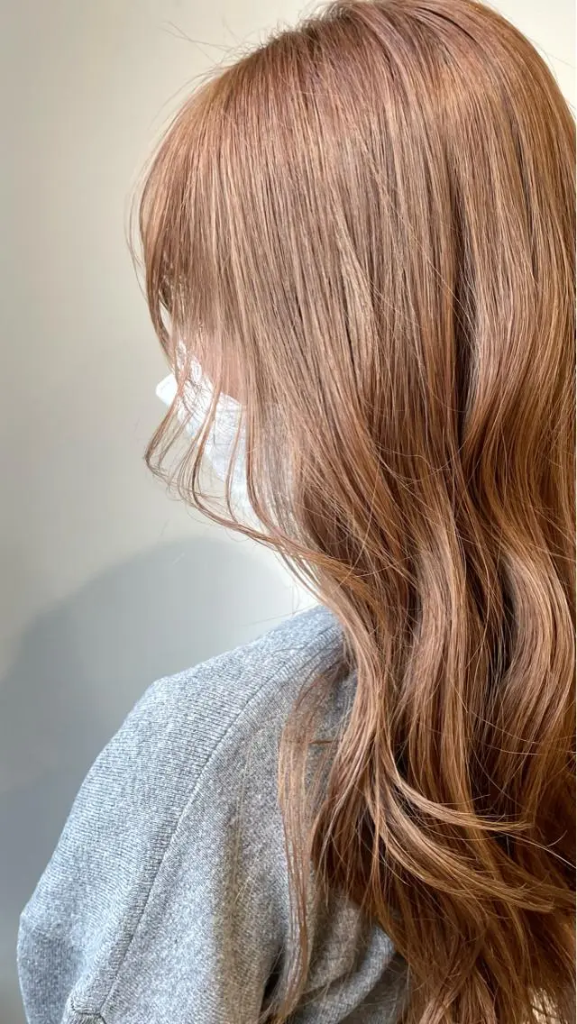 ロング カラー ベージュカラー ブリーチ カット ヘアカラー トリートメント ヘッドスパ EMANON 吉祥寺北口のヘアスタイル