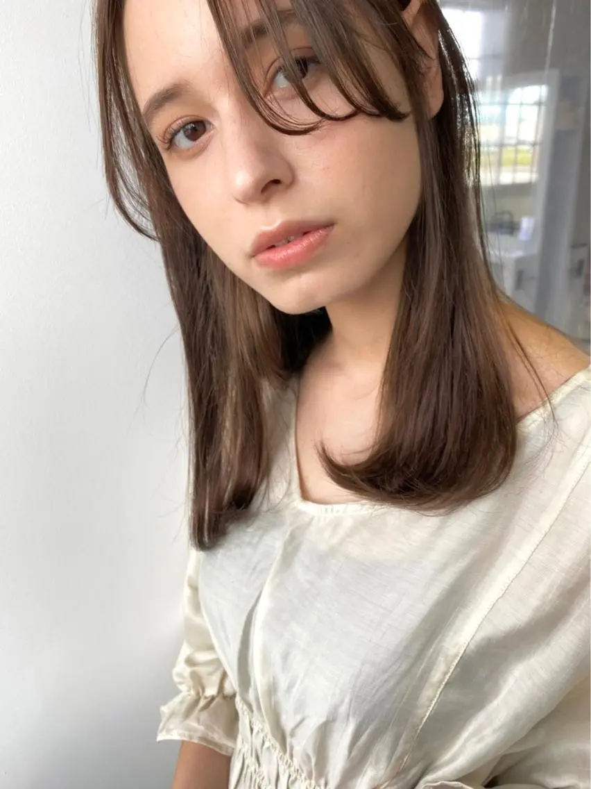 ミディアム カラー カット ヘアカラー トリートメント 遠藤 愛莉のヘアスタイル