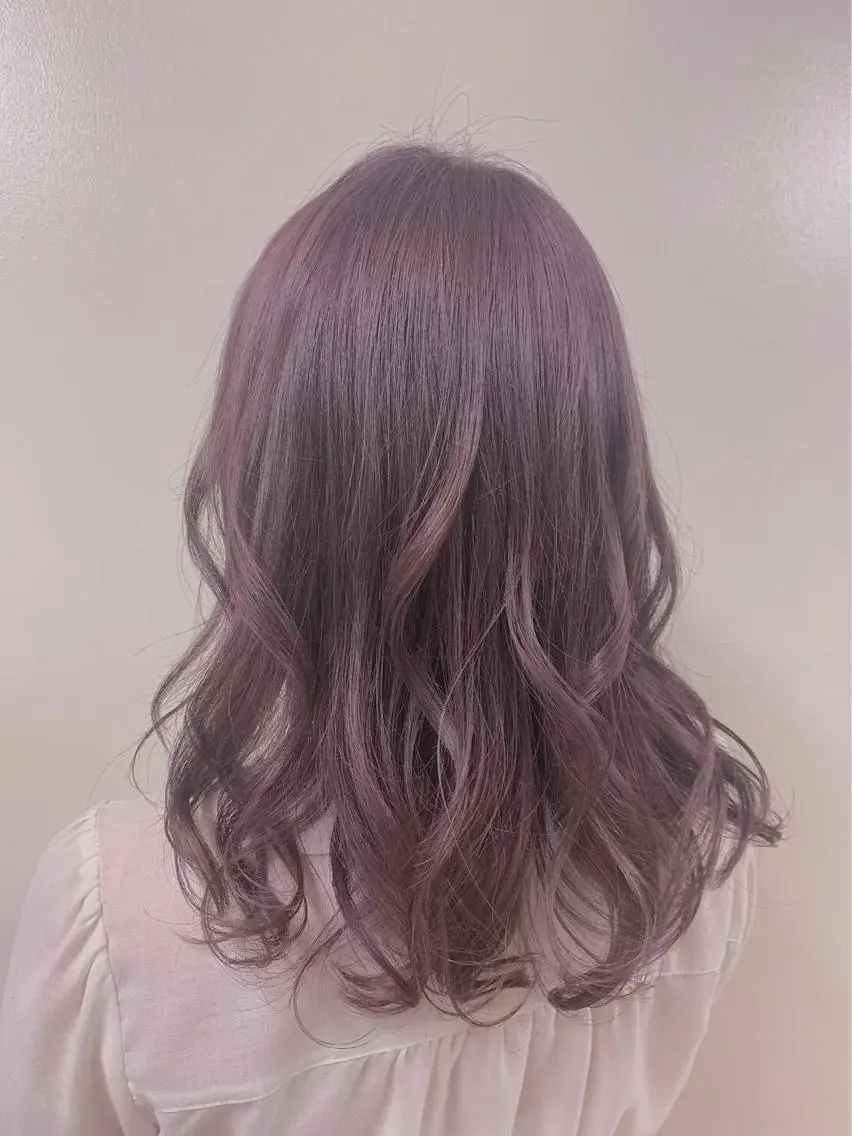 ミディアム カラー ブリーチ ピンクカラー カット ヘアカラー AI 高田馬場店のヘアスタイル
