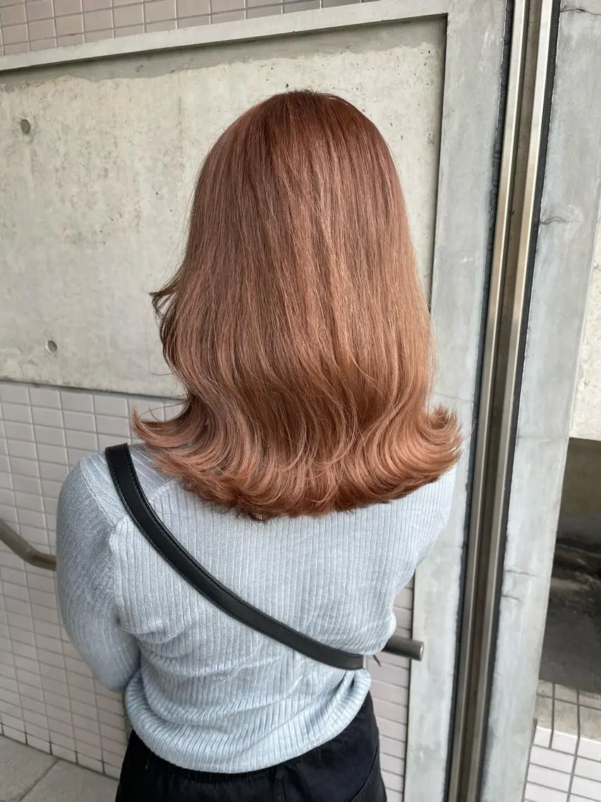 セミロング ヘアカラー レビジュヘア 京都/桂のヘアスタイル