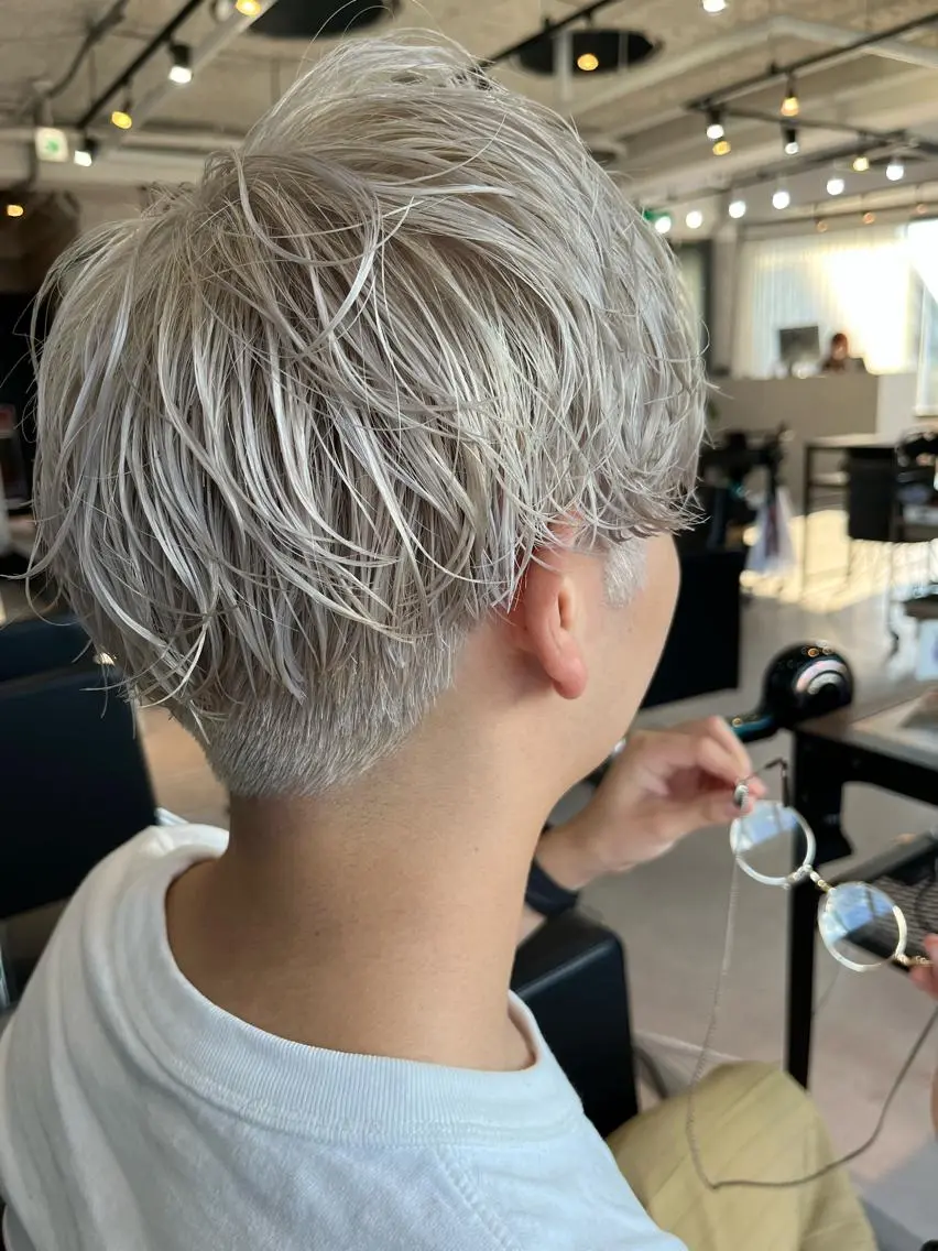 ショート カラー メンズ カット ヘアカラー 吉田 航のヘアスタイル