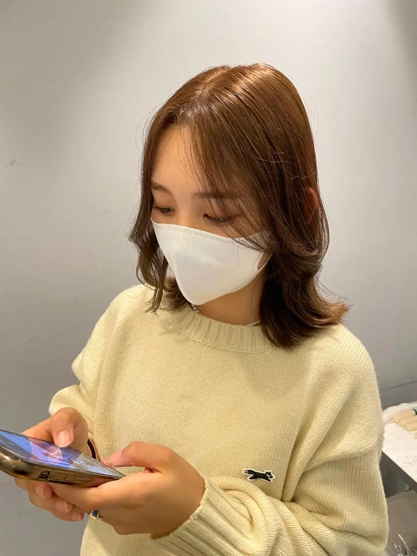 ミディアム 松田 アカリのヘアスタイル