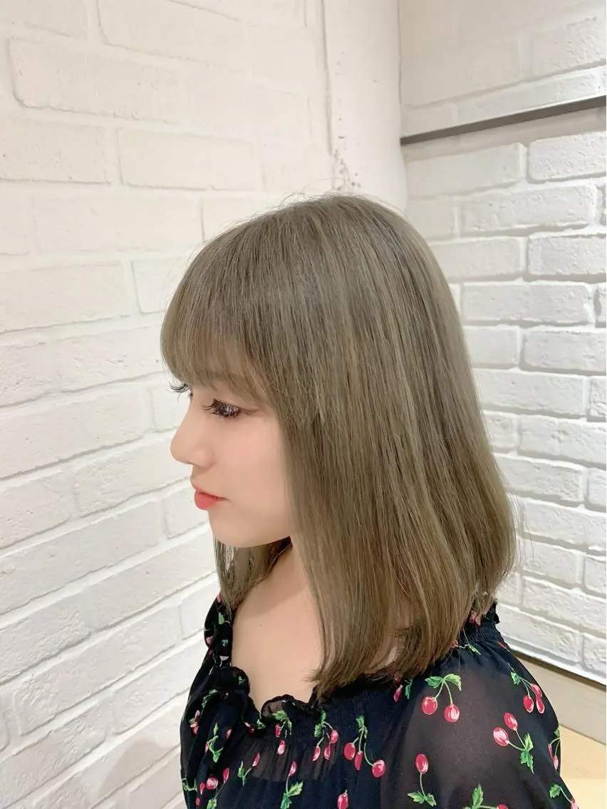 ミディアム カラー ブリーチ ブロンド グレージュ 外国人風カラー ヘアカラー トリートメント 💛丁寧さNo.🥇 🧸片山智裕💛のヘアスタイル