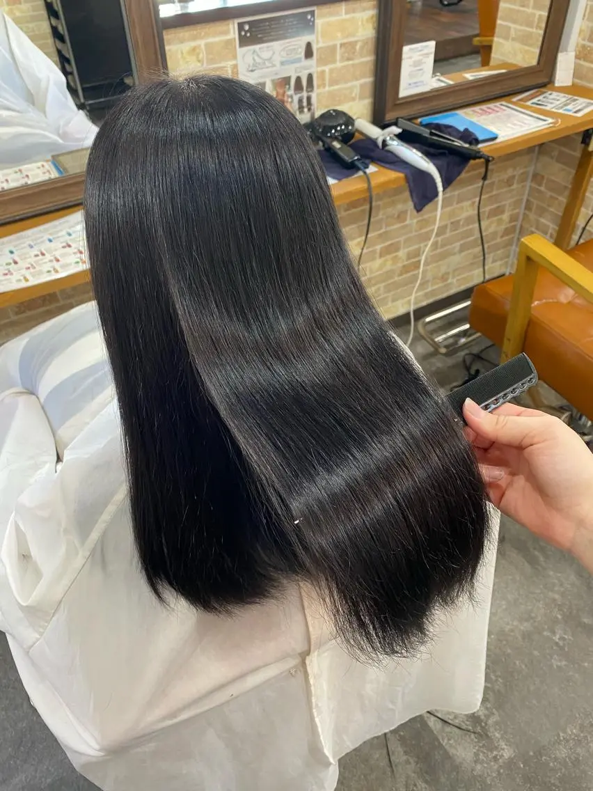 セミロング 美髪ヘア 🤍erikaのヘアスタイル