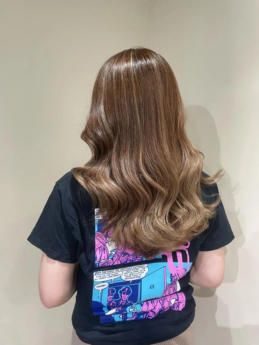 セミロング カラー ハイライトカラー ハイライト ヘアカラー 🦋美髪/エクステ 🦋アベイクミのヘアスタイル