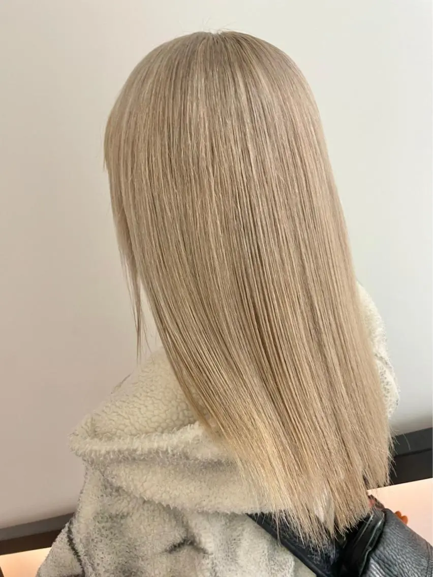 ロング カラー 切りっぱなしボブ レイヤー/縮毛矯正のヘアスタイル