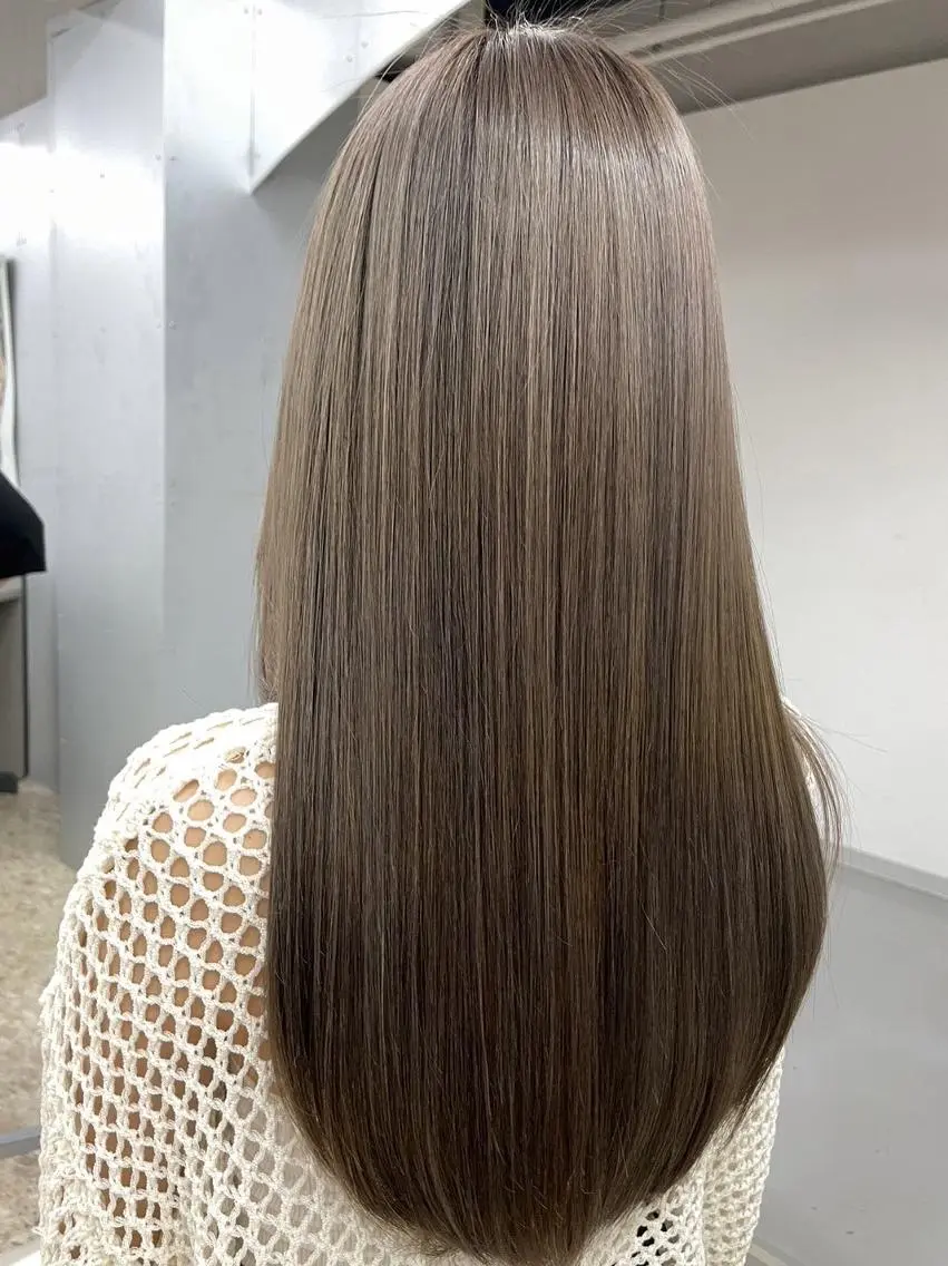 ロング 佐藤 翔空【艶 カラー/縮毛矯正】のヘアスタイル