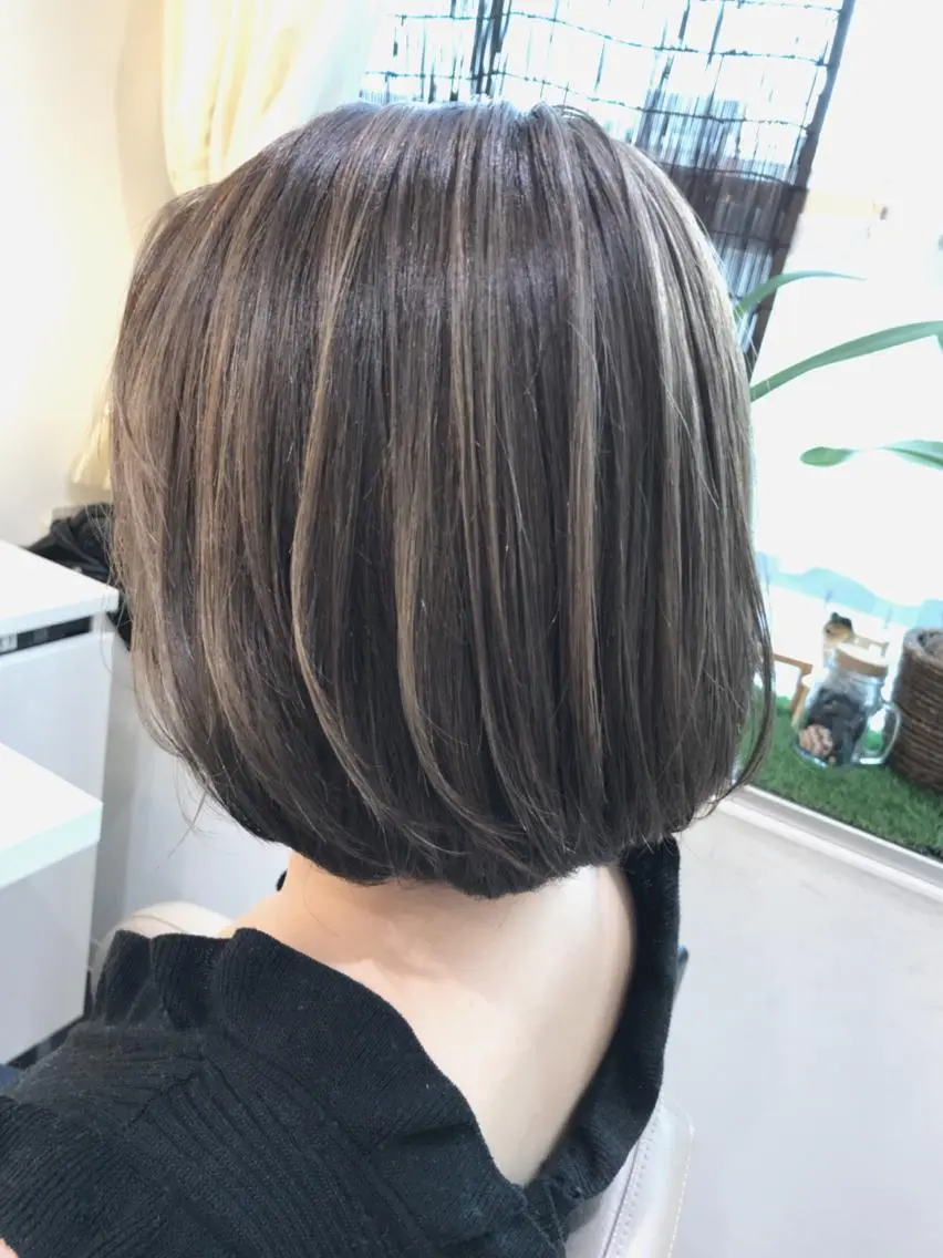 ショート カラー ベージュカラー ハイライトカラー ボブ ハイライト カット ヘアカラー 山崎俊輔/髪質改善 /バレイヤージュのヘアスタイル