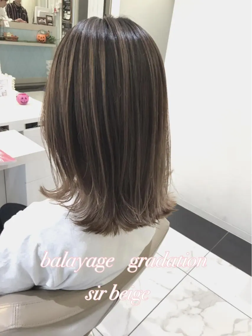 ミディアム カラー バレイヤージュ ベージュカラー グラデーションカラー レイヤーカット 山崎俊輔/髪質改善 /バレイヤージュのヘアスタイル