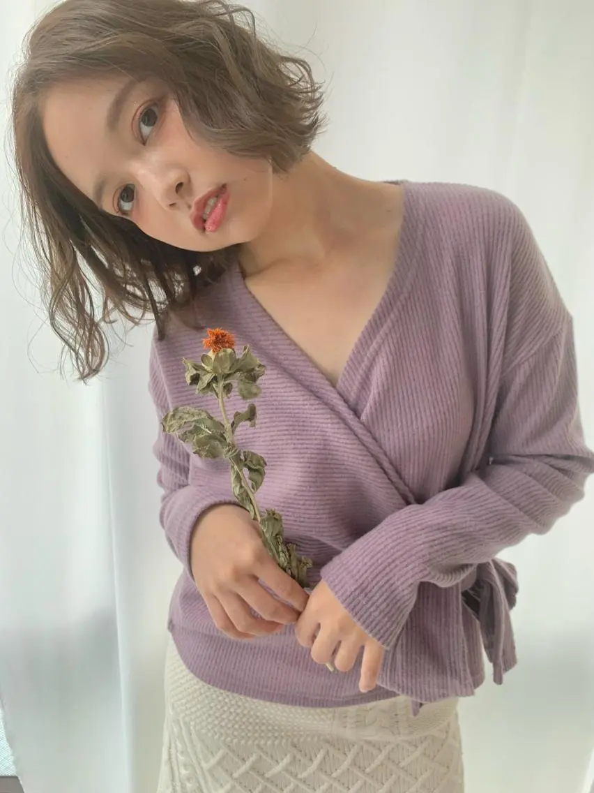 セミロング KAORU オリーブカラーのヘアスタイル