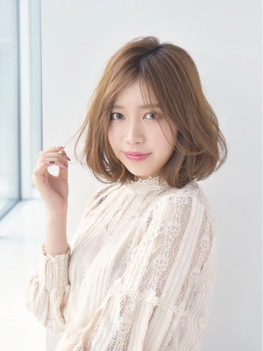 ショート カラー ベージュカラー ボブ 野々山 直貴のヘアスタイル