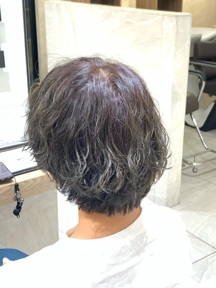 ショート カラー オレンジ 東 大介/骨格矯正カットのヘアスタイル
