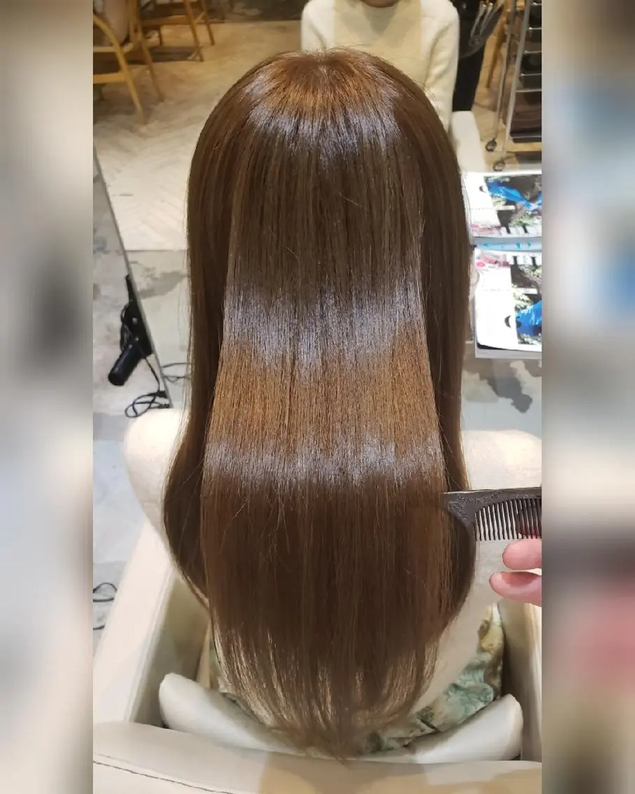 ロング カラー ソラオカ ユウキのヘアスタイル