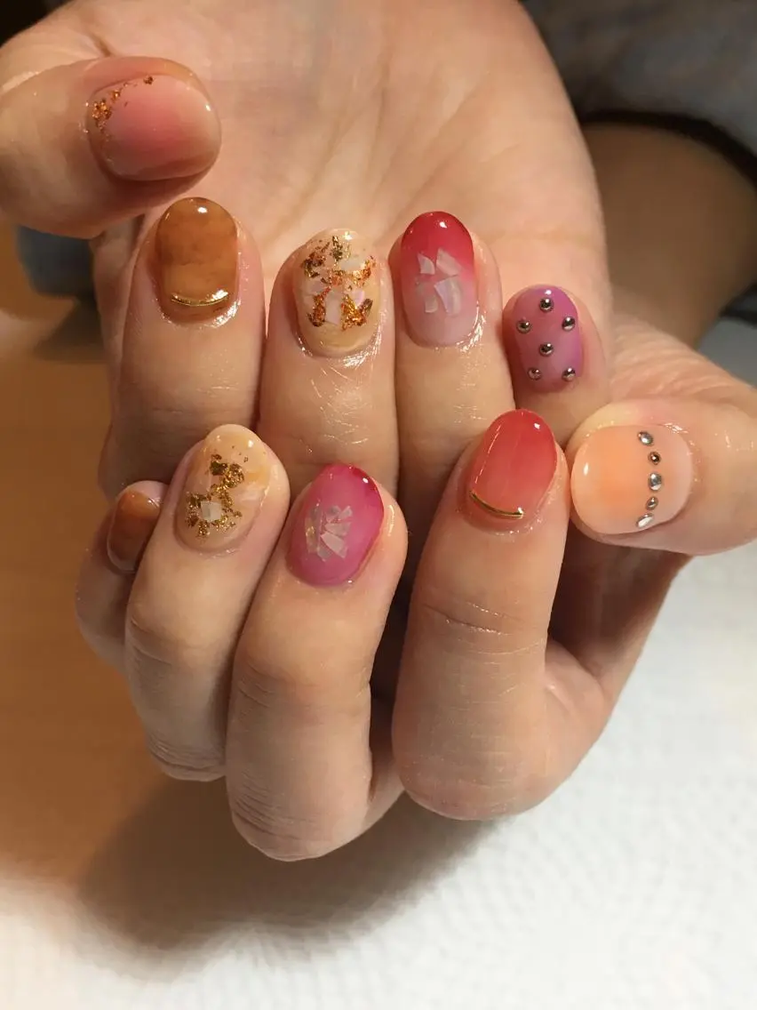 ネイル 持ち込み ニュアンスネイル 古川 里美のネイルデザイン