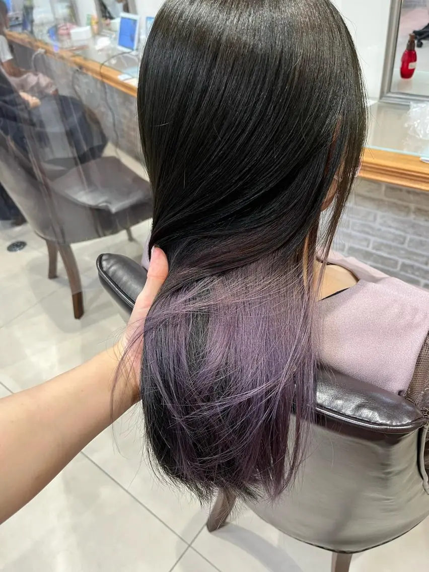 ロング カラー 透明感ハイトーン🦄 キラ🌈のヘアスタイル