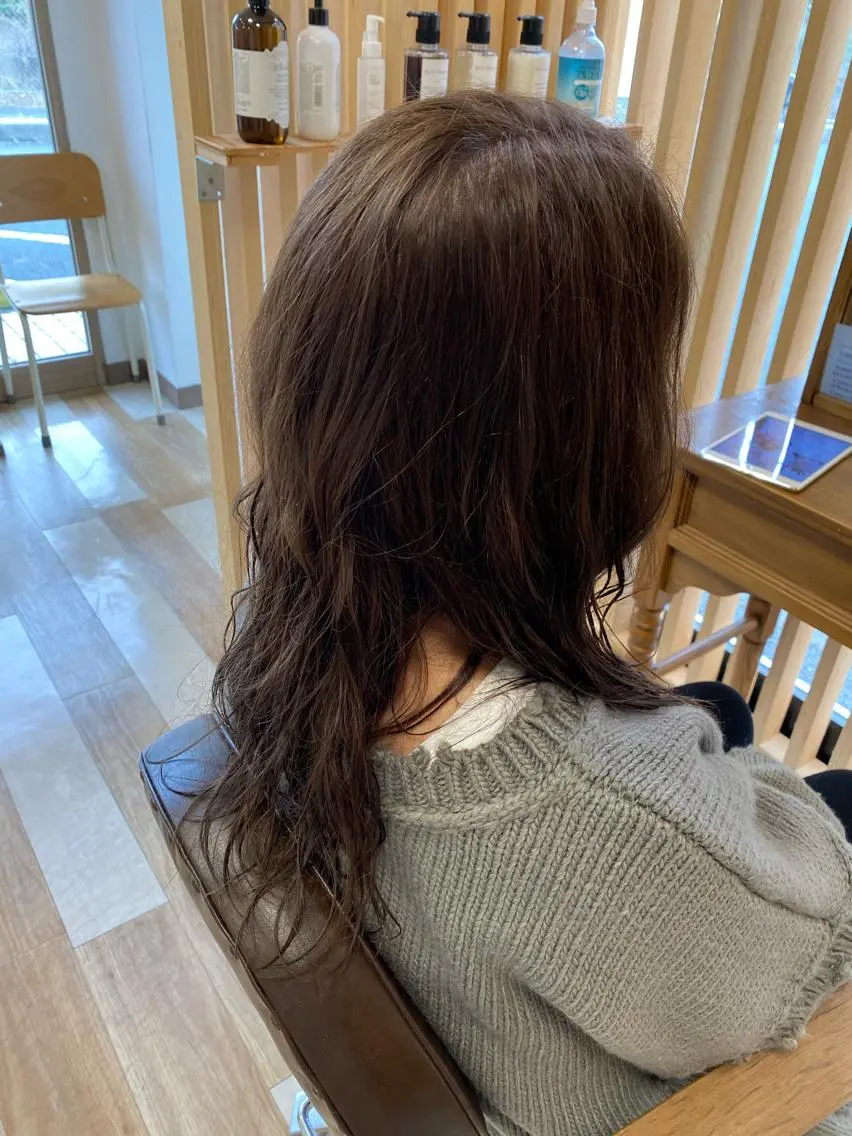 カラー パーマ ku-to 井上　晴日のヘアスタイル