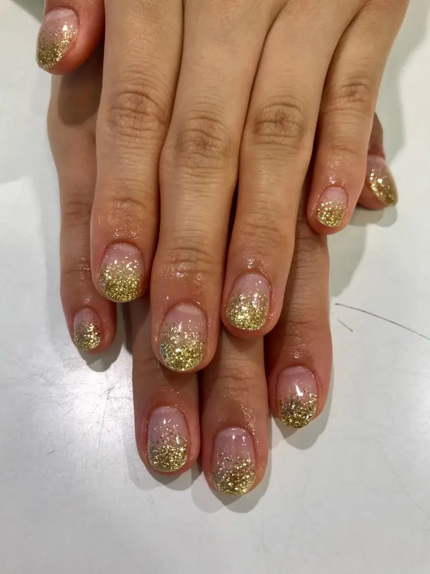 ネイル グラデーション ラメ(グリッター) ラメグラデーション Charme. NOBUKOのネイルデザイン