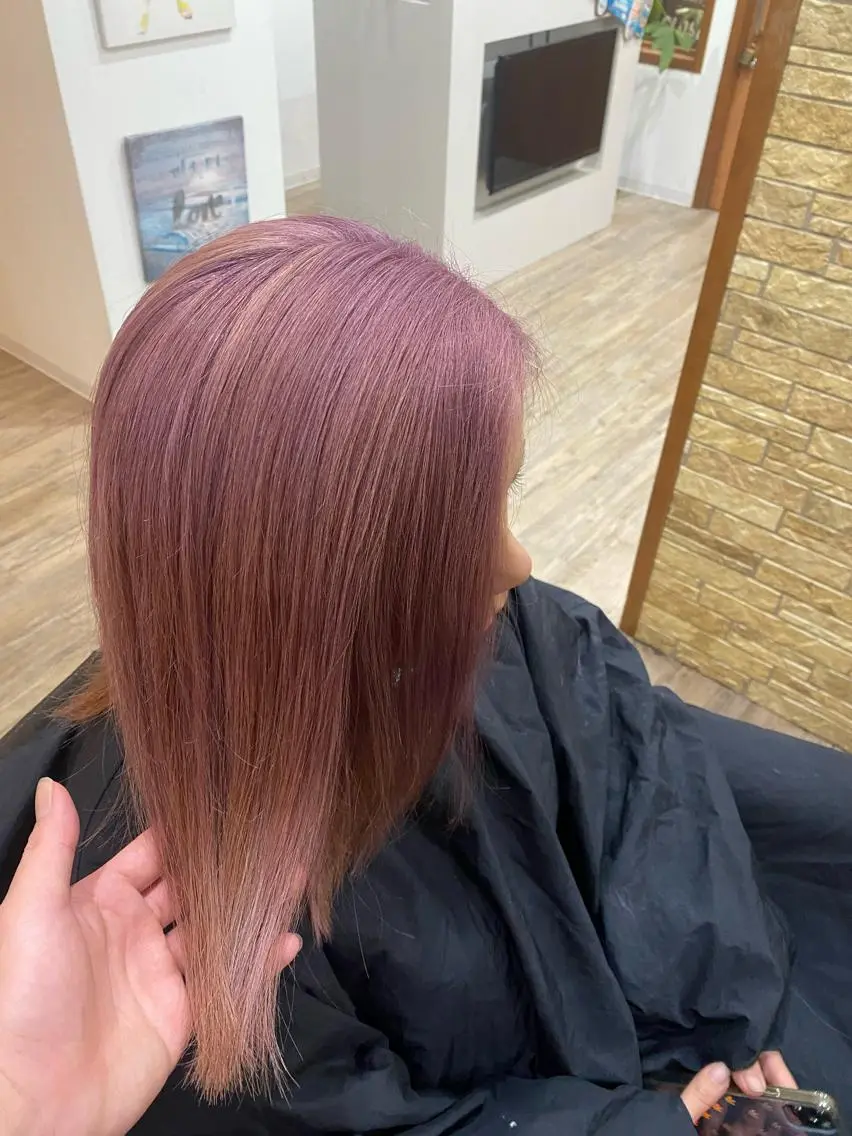 セミロング カラー ブリーチ ダブルカラー ピンクカラー ピンクパープル パープルカラー 山岡 秀規のヘアスタイル