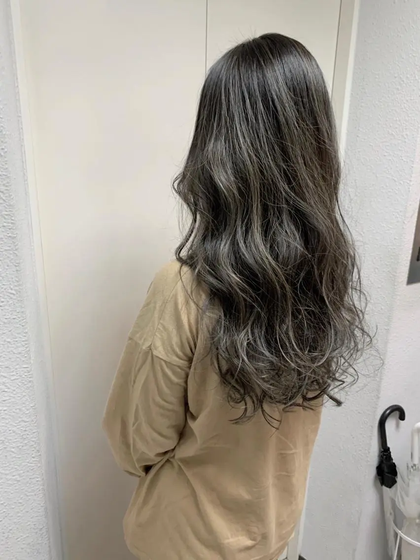 ロング カラー パーマ ヘアアレンジ アディクシーカラー グレージュ ハイライトカラー ハイライト ヘアカラー 縮毛矯正/美髪 髪質改善/石田幸輔のヘアスタイル