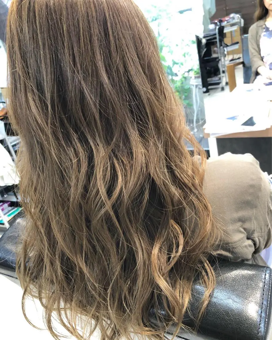ロング カラー ヘアアレンジ メンズ キッズ ネイル マツエク・マツパ 透明感カラー🤎 ゆりのヘアスタイル