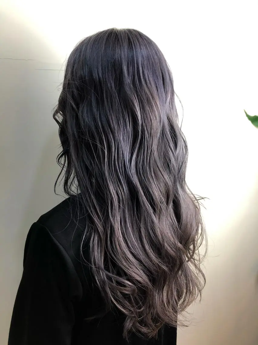 ロング カラー グレージュ WEST OLAND加藤圭介のヘアスタイル
