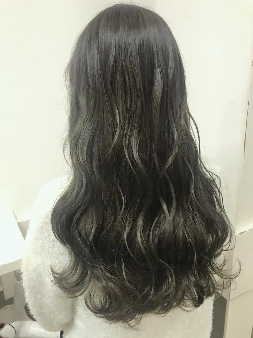 ロング カラー ヘアアレンジ ブリーチ グレージュ ブリーチなしカラー カット ヘアカラー トリートメント GiseL天神カラー 髪質改善/ブリーチのヘアスタイル