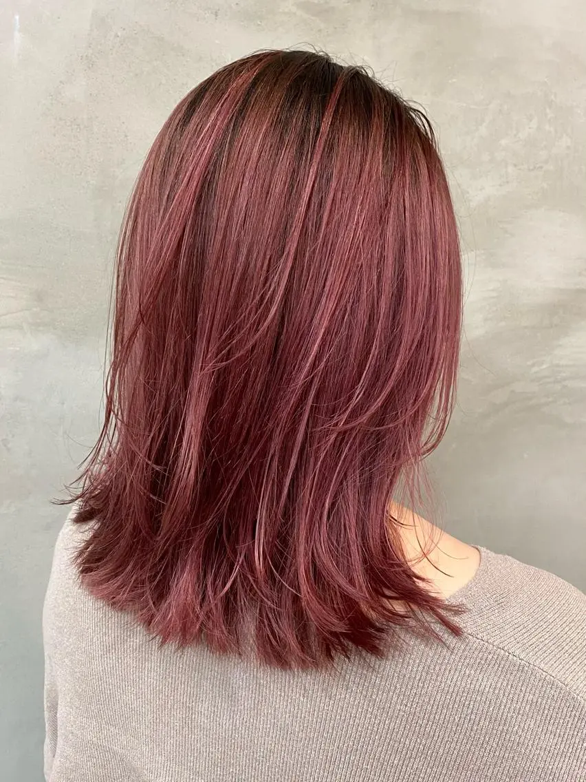 セミロング カラー バレイヤージュ ハイライトカラー ピンクカラー ハイライト レイヤーカット カット ヘアカラー トリートメント 🫧透明感カラー🫧 OIKAWAのヘアスタイル