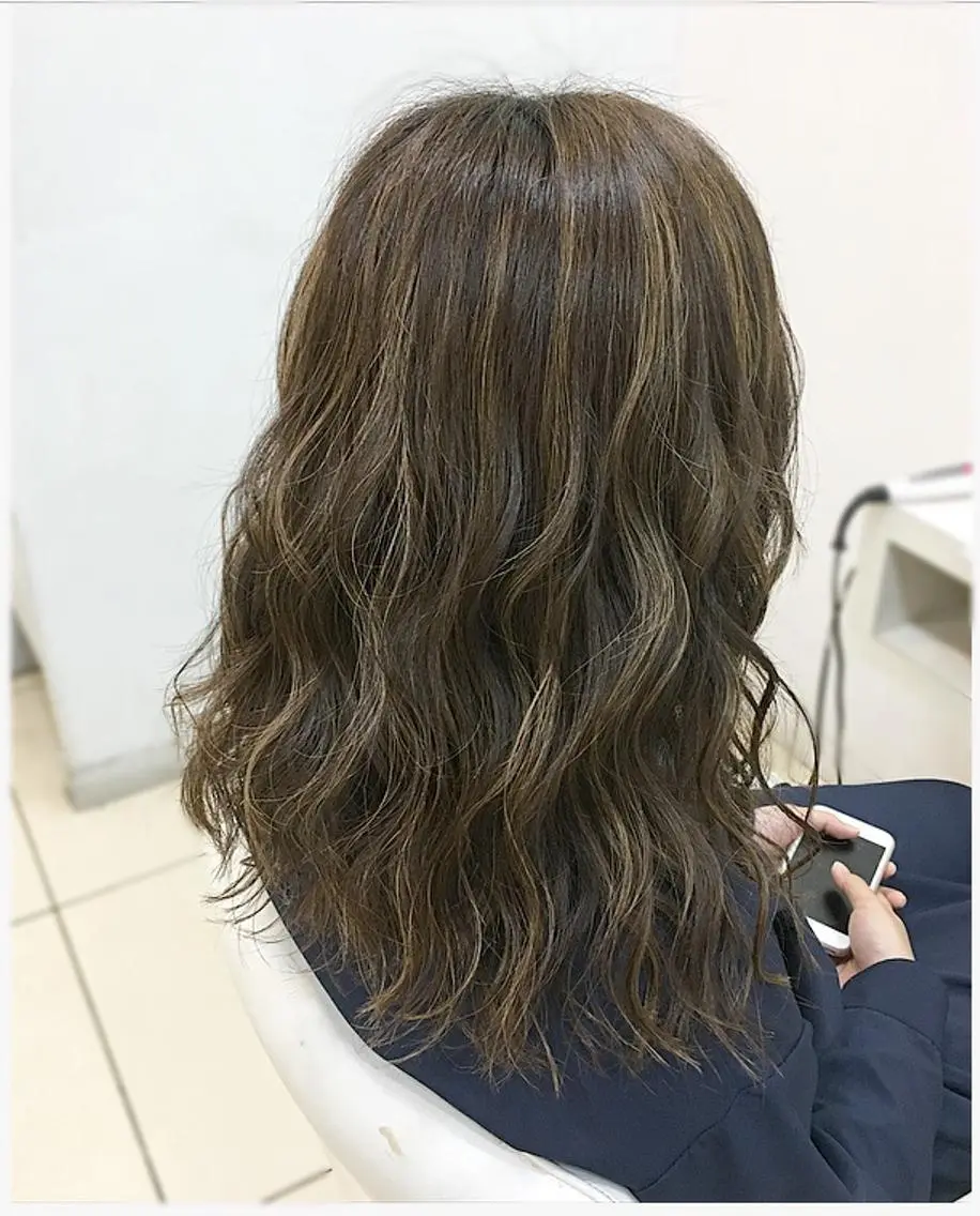 ミディアム ハイライト カット ヘアカラー 💎髪質改善特化/ 町田莉彩💎のヘアスタイル