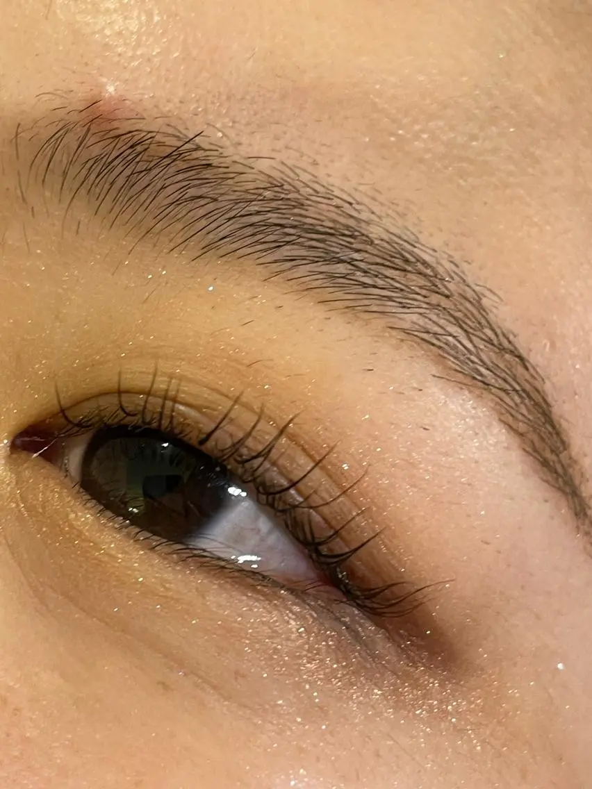 マツエク・マツパ 井上 真里奈のヘアスタイル