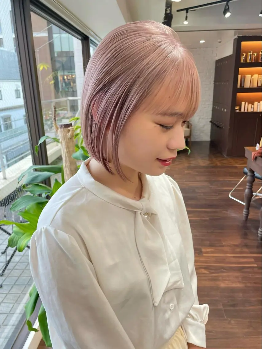 ショート カラー オカモト ミユウのヘアスタイル