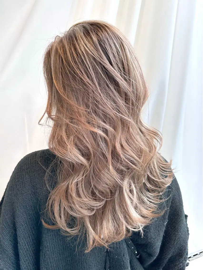 ロング カラー パーマ ヘアアレンジ カット ヘアカラー トリートメント ヘアセット レイヤーカット/ボブ /縮毛矯正✨大輝のヘアスタイル