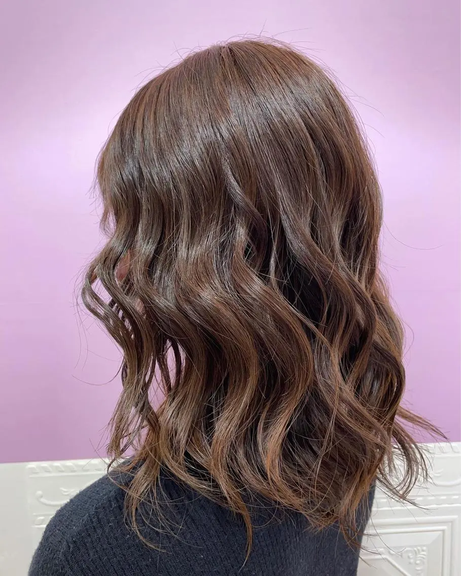 セミロング カラー ブラウンカラー 村上 祐香のヘアスタイル