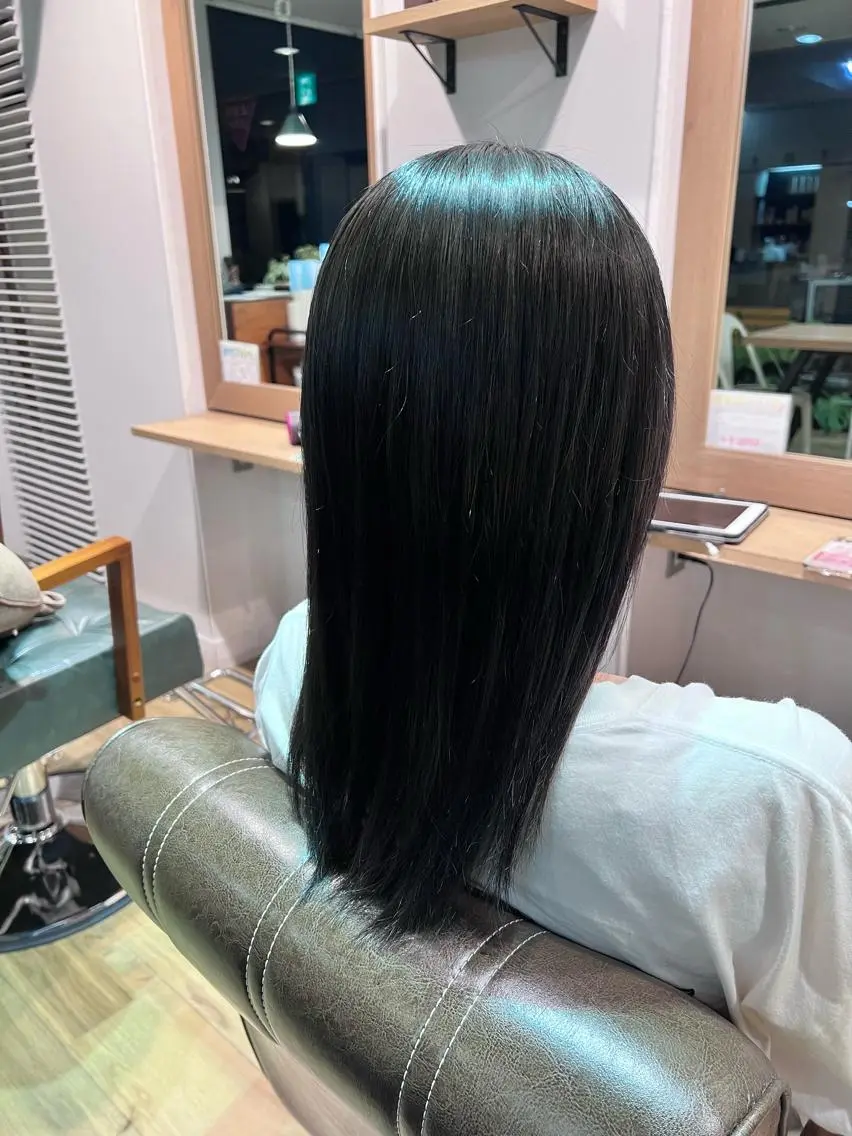 ロング カラー ダークグレー ダークグレージュ グレージュ ヘアカラー トリートメント ツキダテ ユイのヘアスタイル