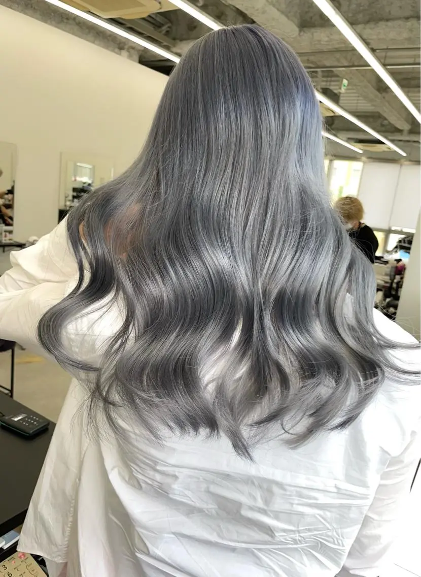 カラー ダブルカラー BLEACHi /noeのヘアスタイル