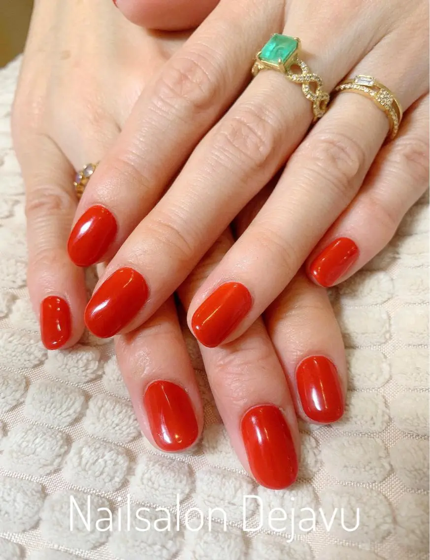 ネイル アートネイル ワンカラーネイル 赤色 ハンドネイル Nail salon Dejavu 🌿のネイルデザイン