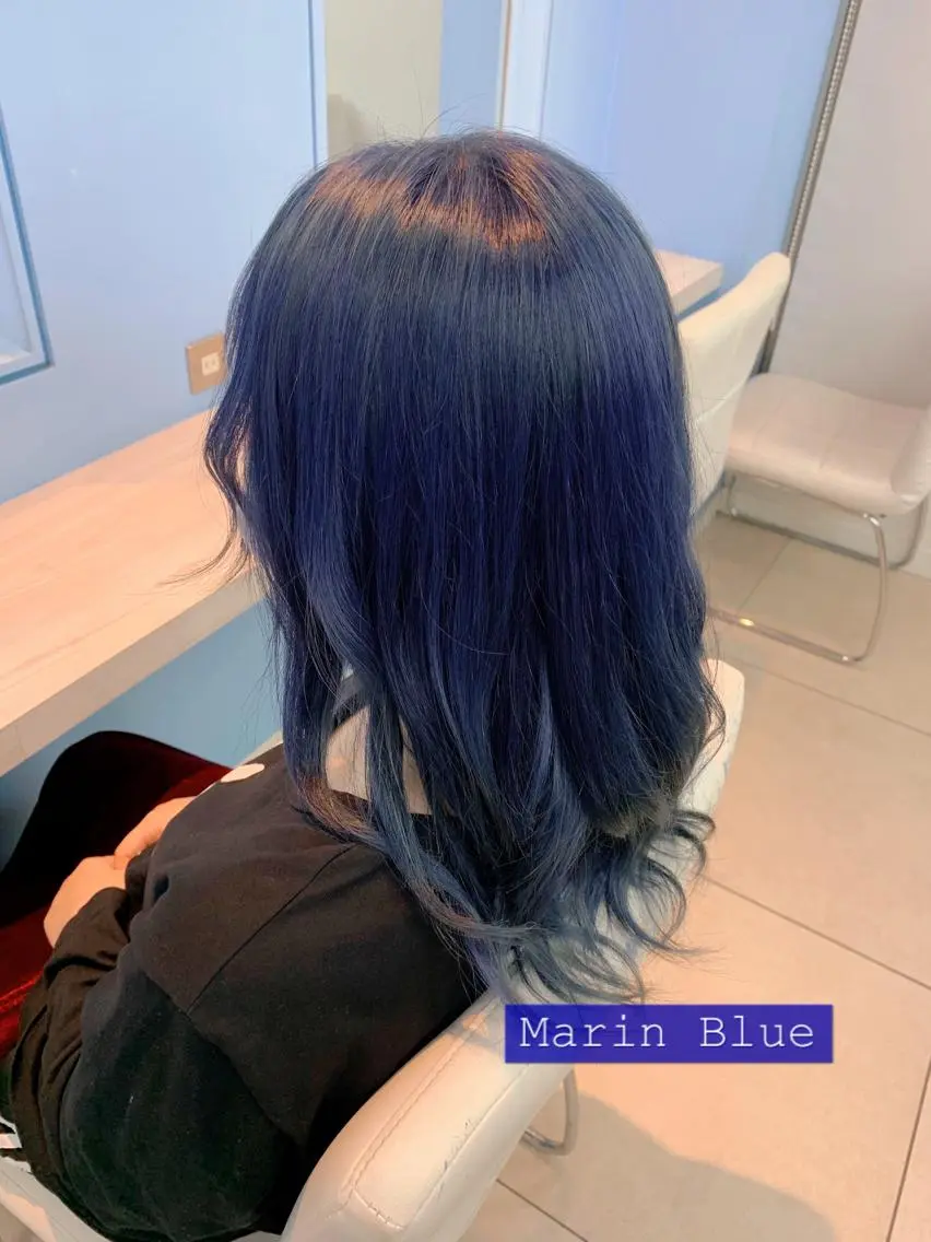 ロング カラー ブリーチ ブルーカラー 透明感カラー シルバー ヘアカラー ✂︎レディース のメンズカット屋さんのヘアスタイル