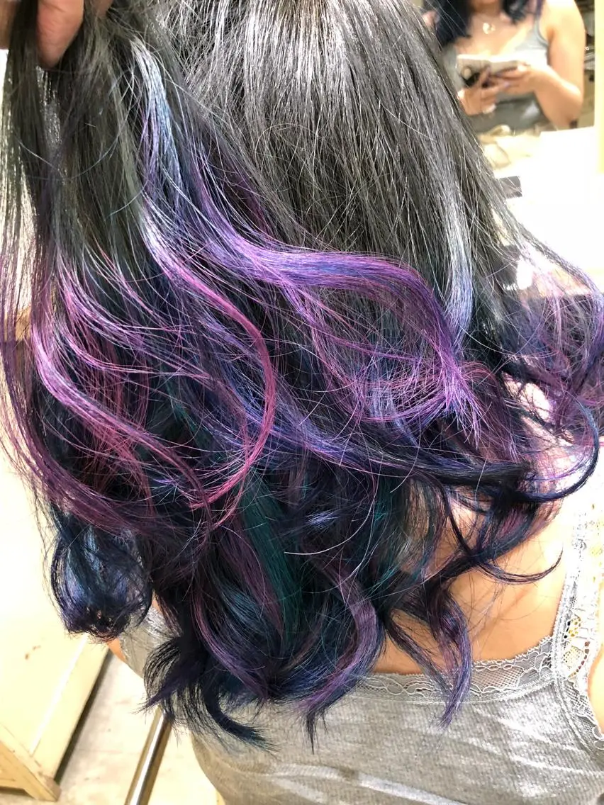 セミロング カラー ユニコーンカラー 舘野 太嘉宏のヘアスタイル