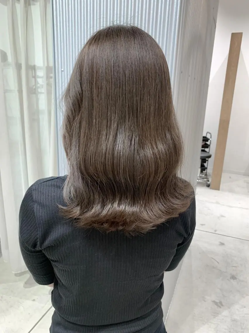 ミディアム カラー ヘアアレンジ ヘアカラー トリートメント yuka .のヘアスタイル