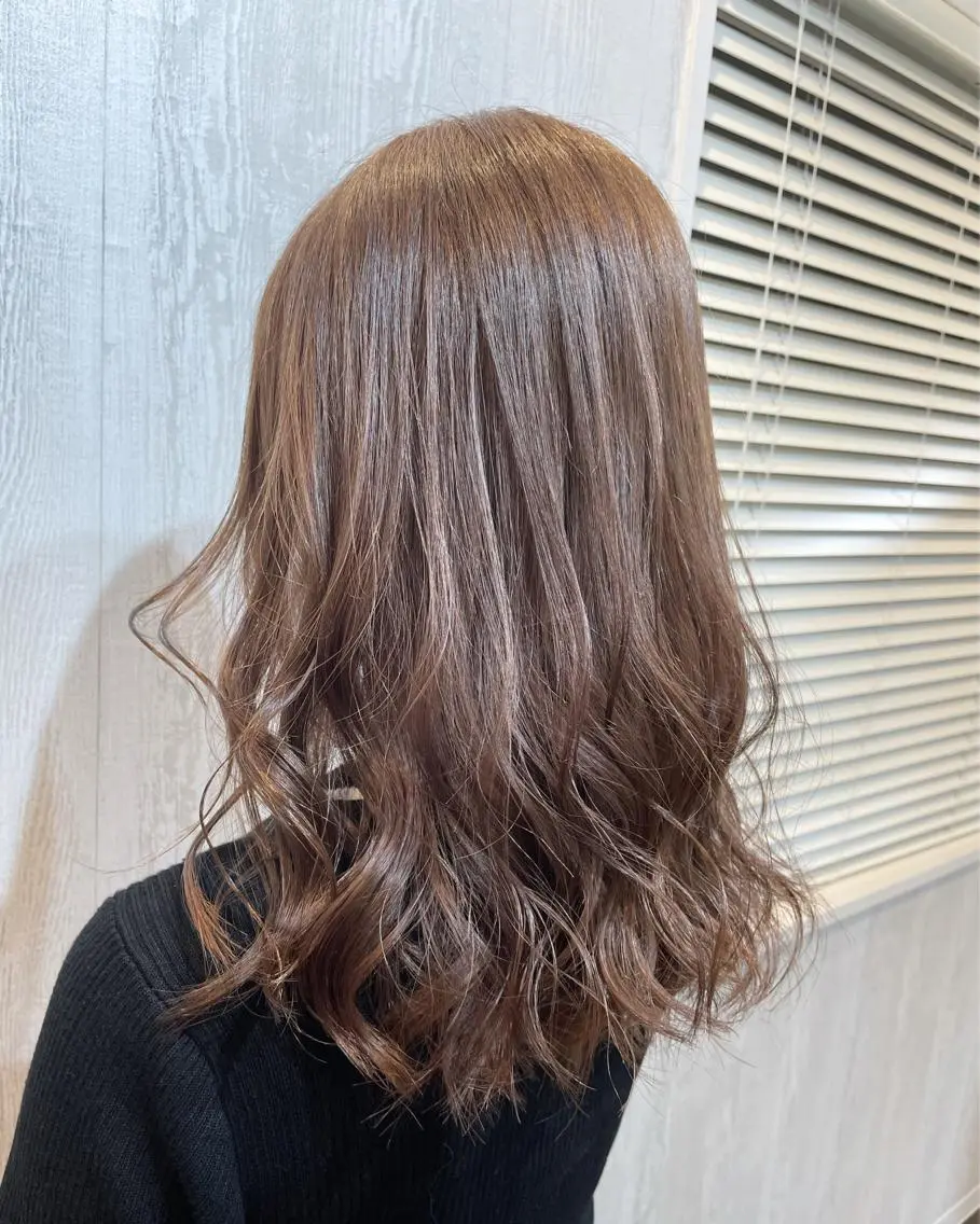 ミディアム カラー ヘアアレンジ カット ヘアカラー HUENEST アカデミーサロンのヘアスタイル