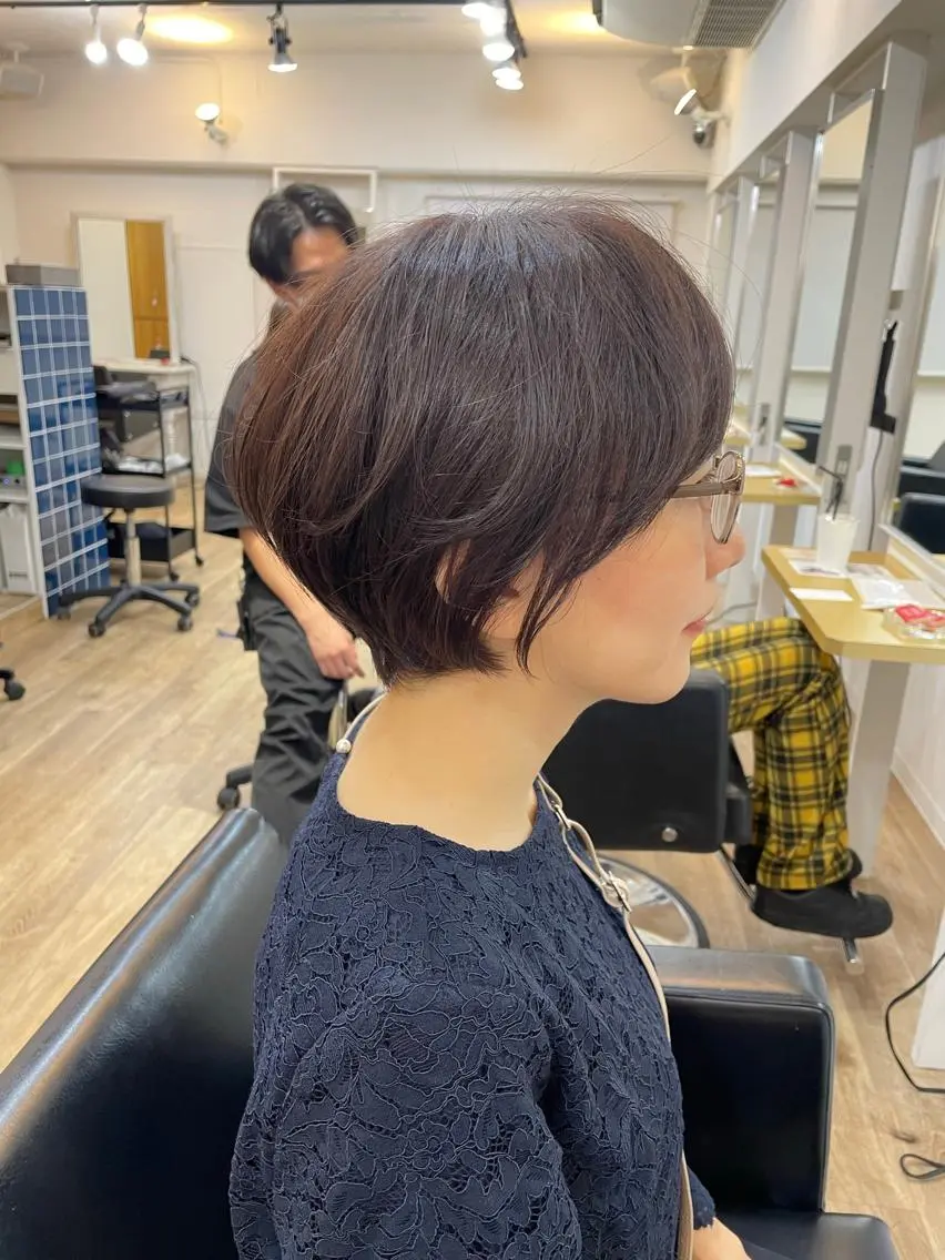 ショート カラー ブリーチ ケアブリーチ ダブルカラー ハイライトカラー イルミナカラー 中北篤志 ショートボブのヘアスタイル