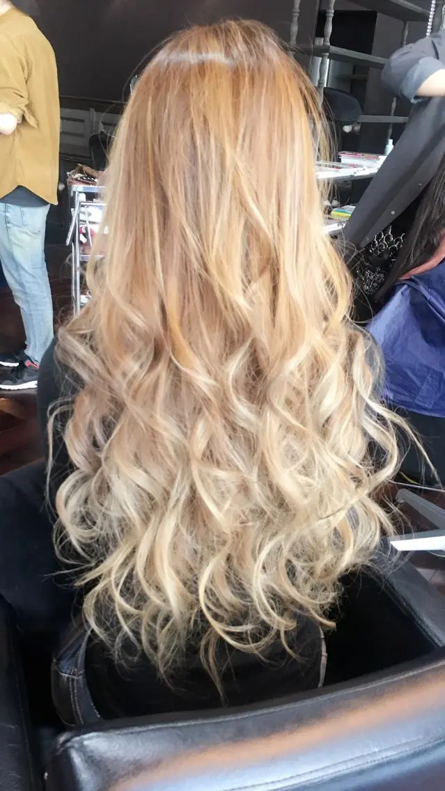 ロング カラー ダブルカラー ハイライトカラー ハイライト 吉本 yoshimotoのヘアスタイル